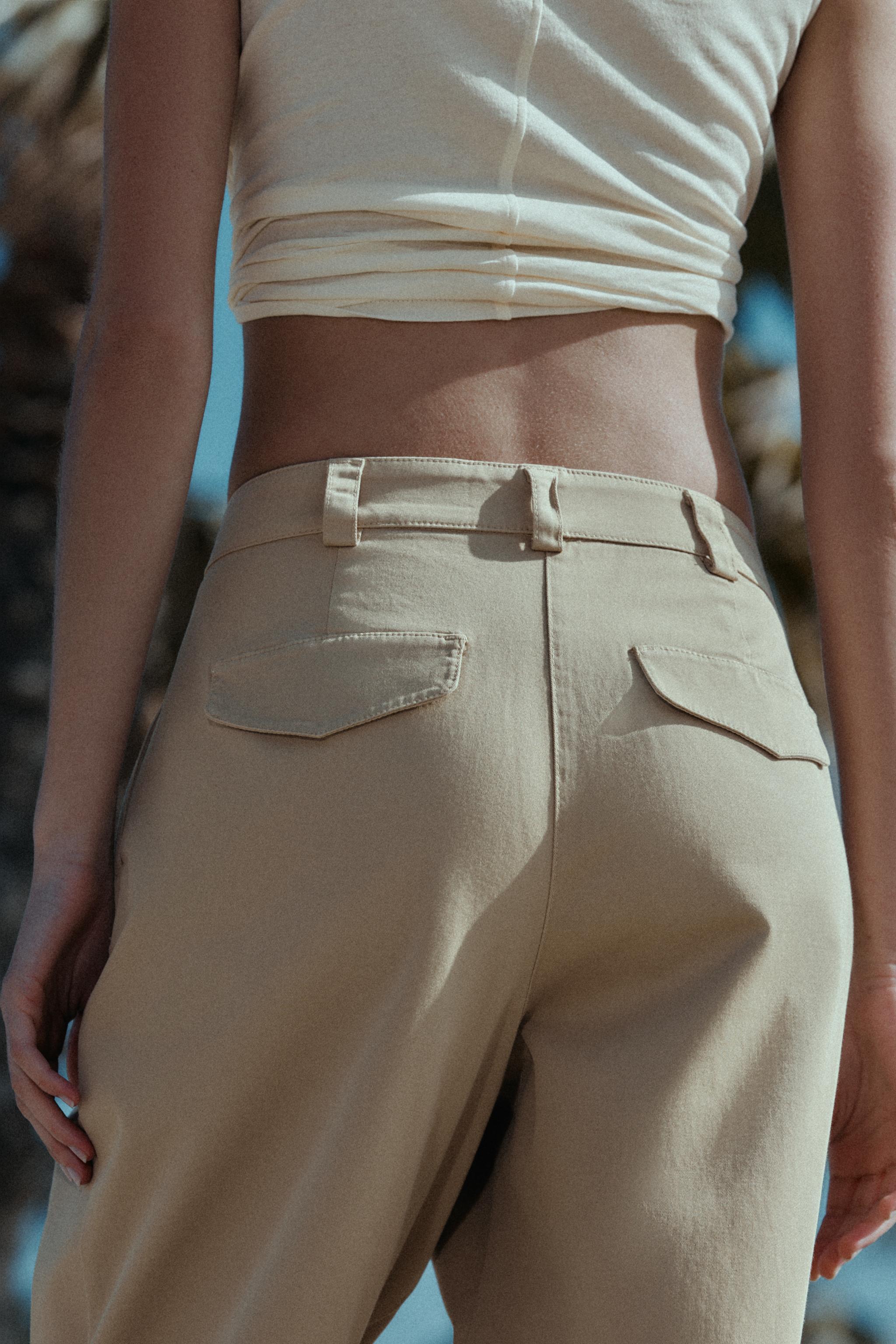 PANTALON CHINO BAS À REVERS